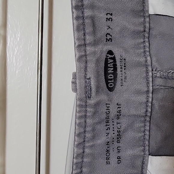 Old Navy "broken in straight" (Old Navy's term) 100% cotton pants, size 32X32 - Picture 5 of 6